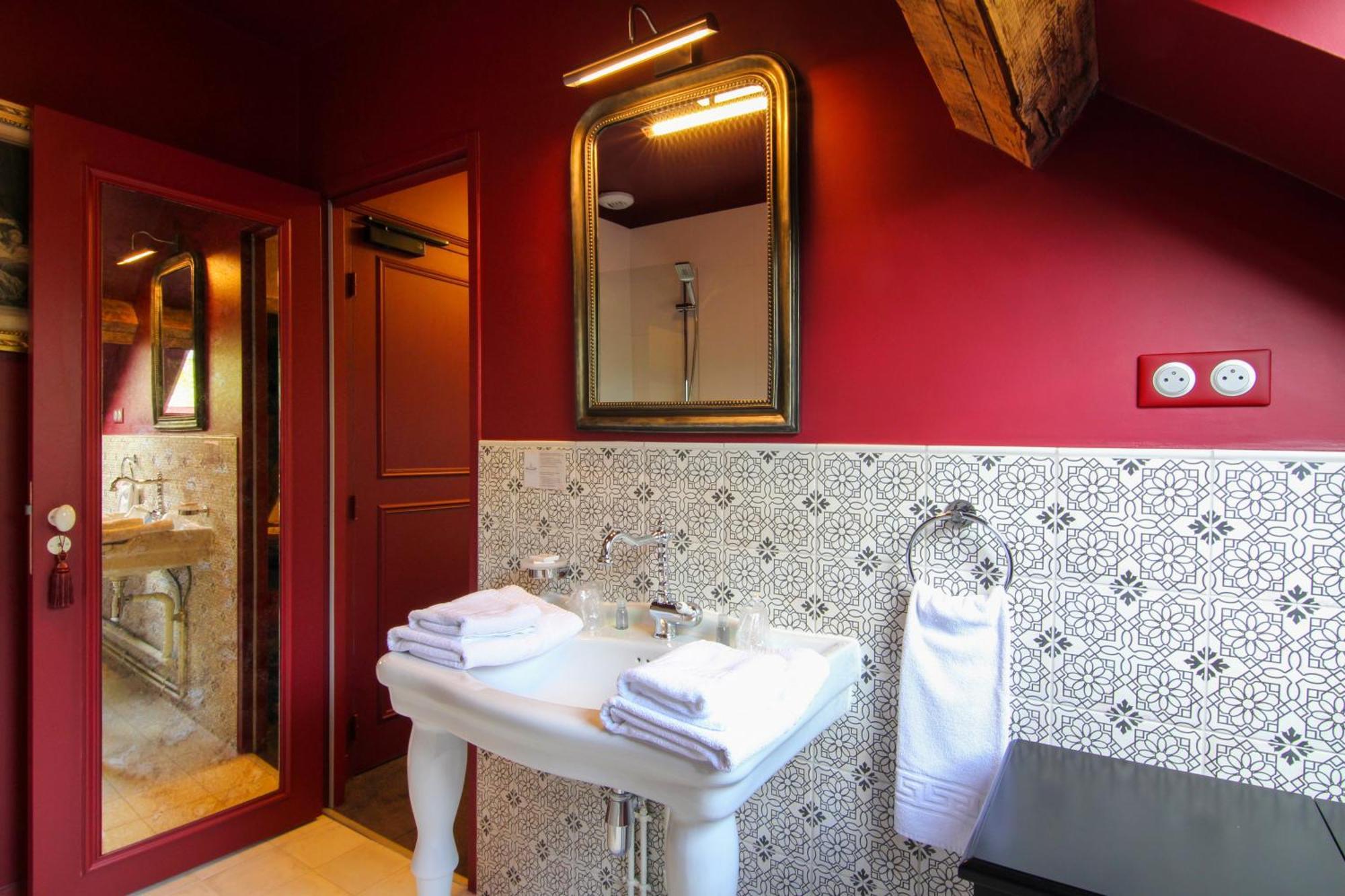 Chateau Du Bois Guibert Bonneval  Room photo