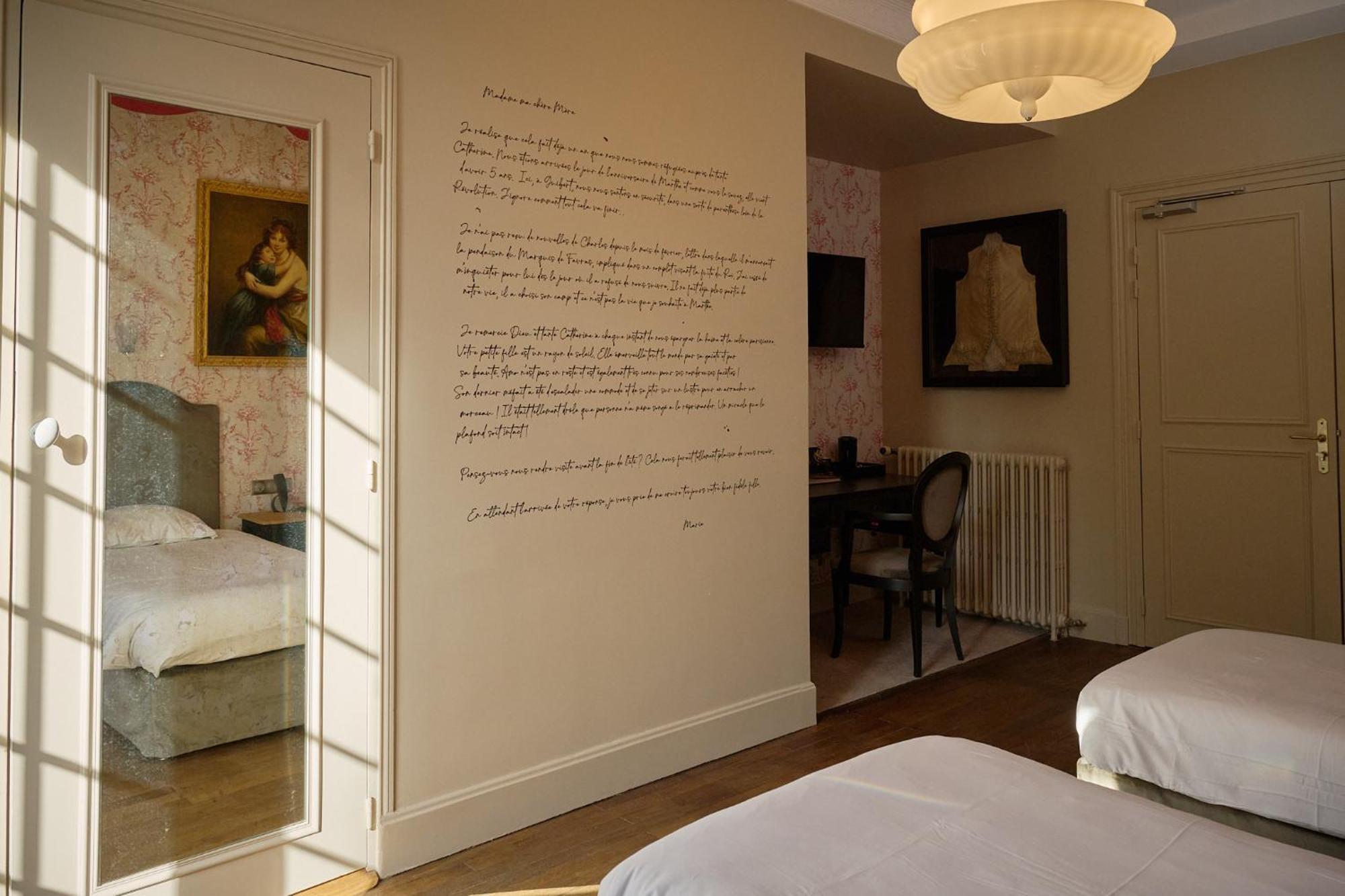 Chateau Du Bois Guibert Bonneval  Room photo